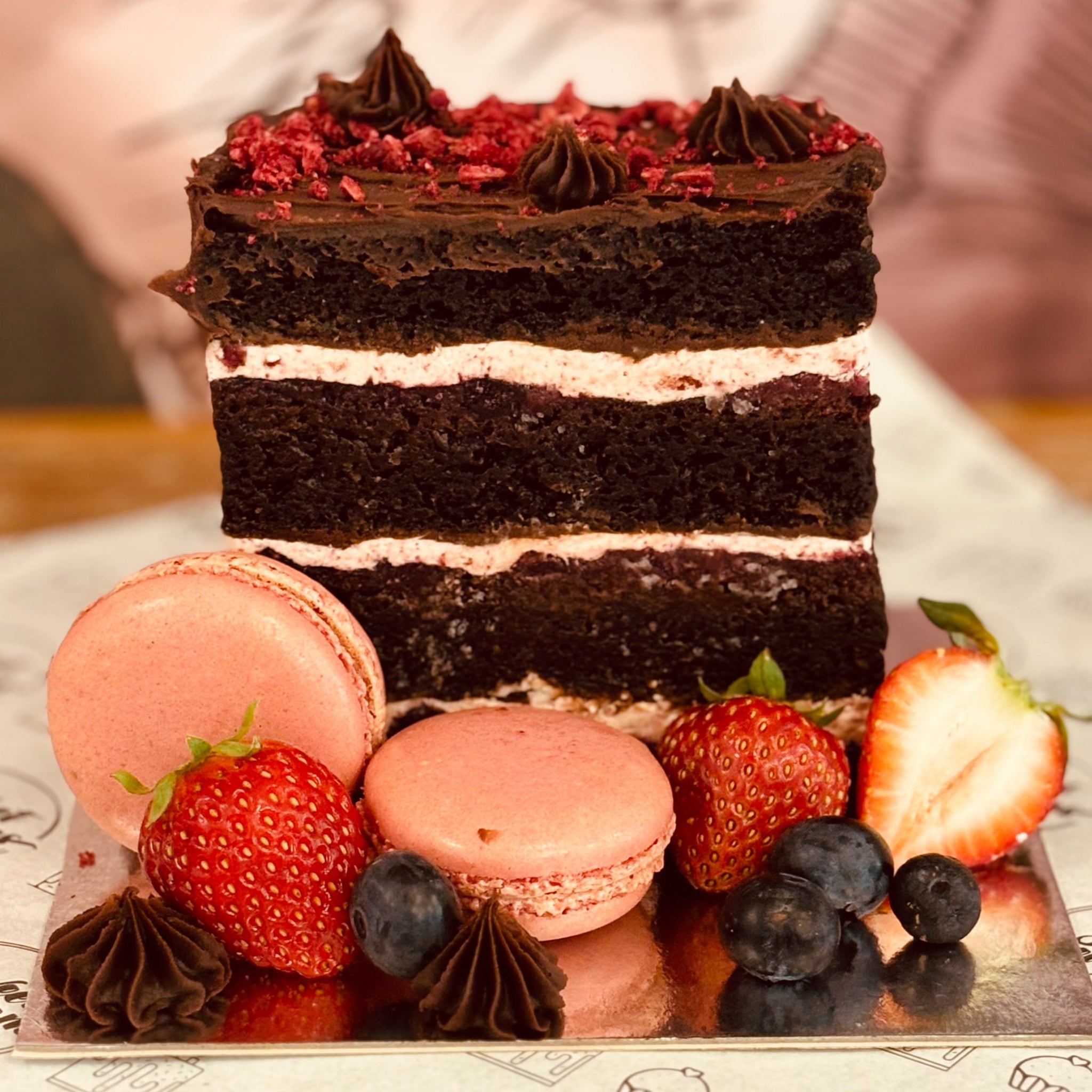 Valentines Gateau Cake - Berry