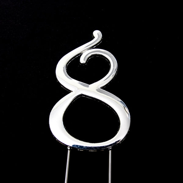 Metal cake topper with the number 8 in Silver