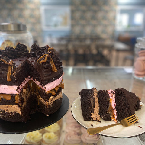 Pinky bar Layer Cake by Sweet Creations, Blenheim, New Zealand
